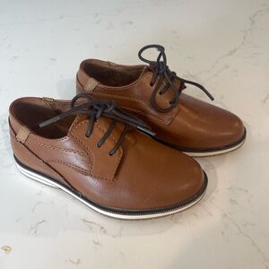 EUC little boys Restoration oxford casual dresses shoes. Size 8T. Worn once.